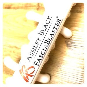 Ashley Black Fascia Blaster